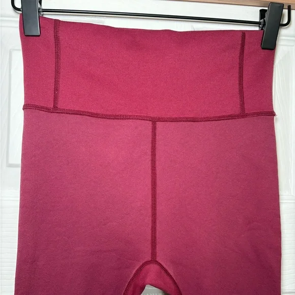 Varley Ioma Perforated Front Ombré Leggings size XXS - Picture 4 of 8